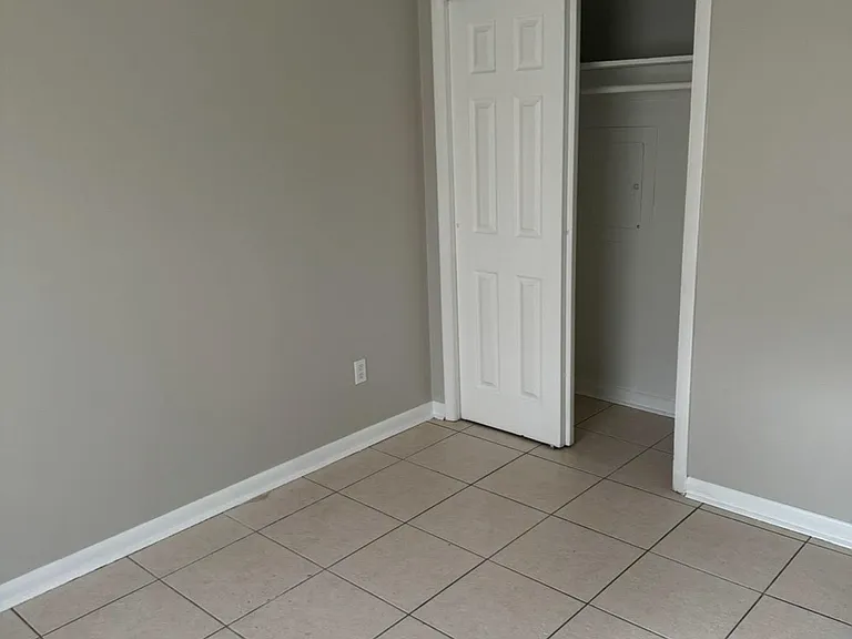 406 N Saturn Ave #2 — Photo 8
