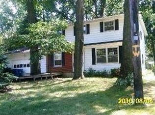 4889 Pineview Dr, Vermilion, OH
