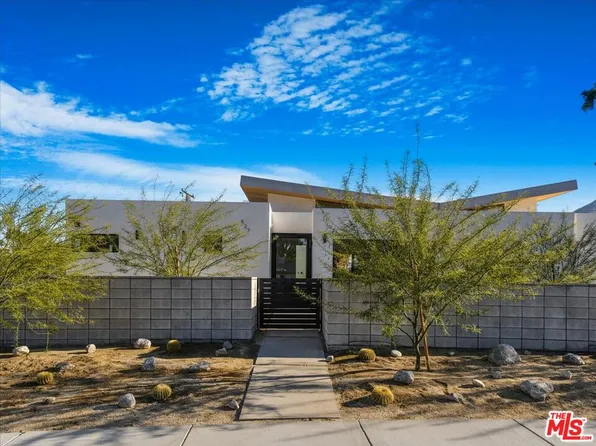 527 W Santa Catalina Rd, Palm Springs, CA 92262