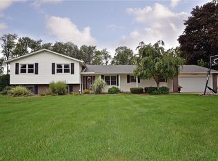 6133 Pickwick Cir NW, North Canton, OH