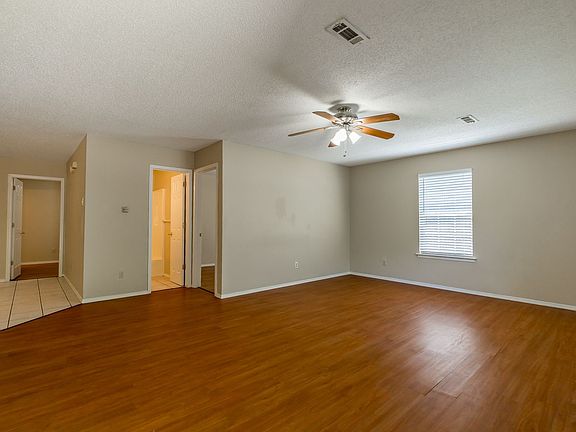 2nd image of 554 S Dockery Ln