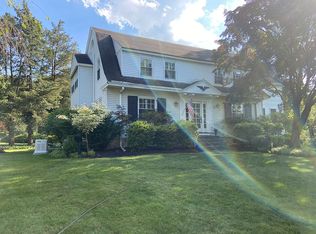 23 Hewlett Rd, Towaco, NJ 07082