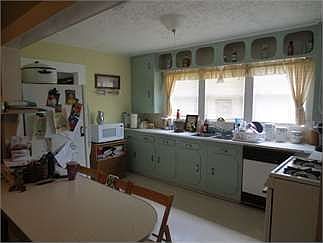 5th image of 107 Hereford St