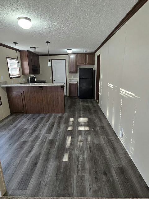 2nd image of 135 Mayfair Rd #20