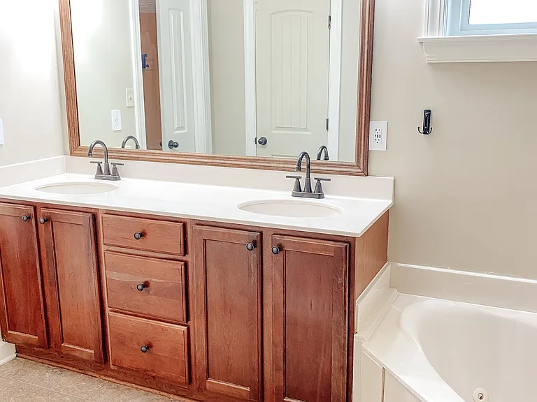 975 Crayton Ridge Dr — Photo 14