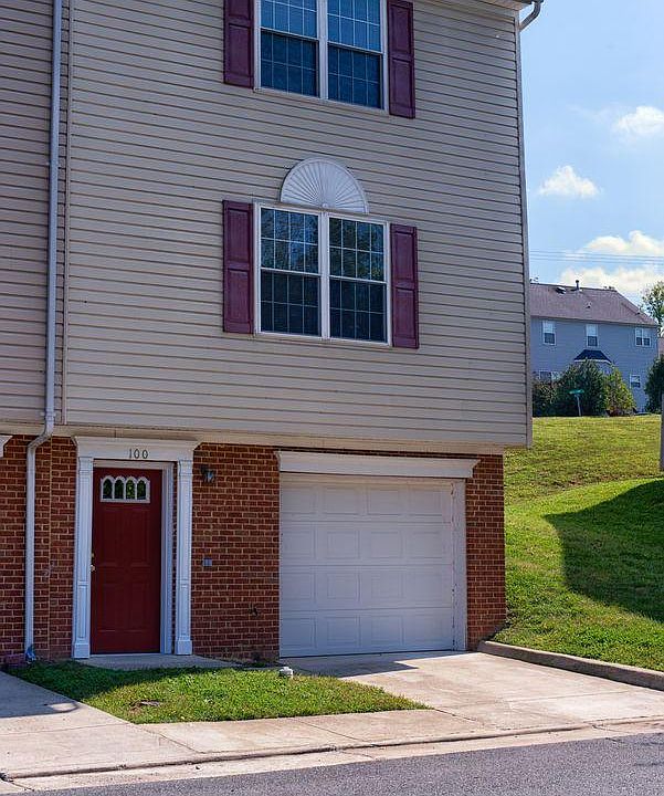1st image of 7 Green Bell Ln
