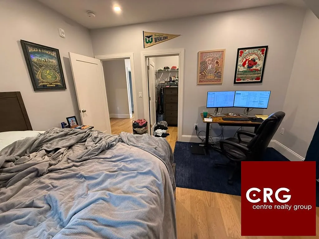 3 bed, 2.0 bath, $4,300 — Photo 4
