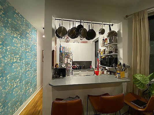 5th image of 9 W 107th St APT 5