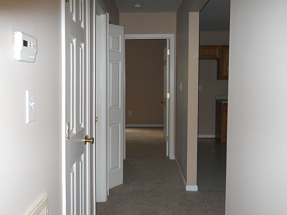 4th image of 160 Briarwood Lake Dr