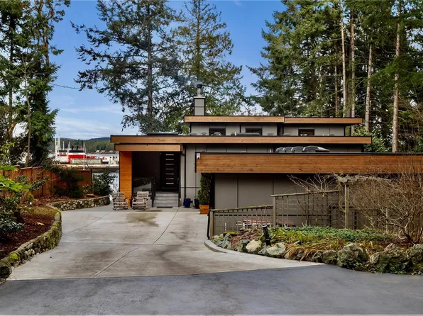 2250 Dolphin Rd, North Saanich, BC V8L 5Y7