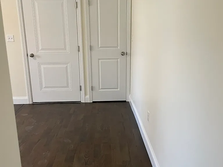 558 Winchester Ave — Photo 13