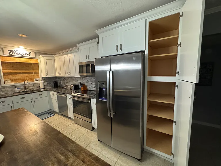 22 Comares Ave #2B — Photo 27