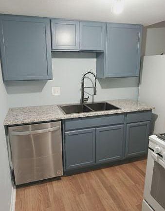 3rd image of 811 S Mesquite St APT 4