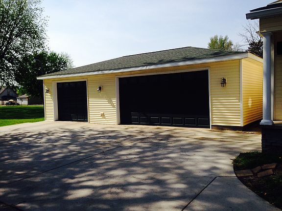 4th image of 602 Burlington Ave