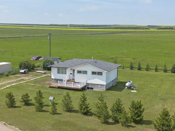 293012 E Range Road 244, Kneehill County, AB T0M 1Y0