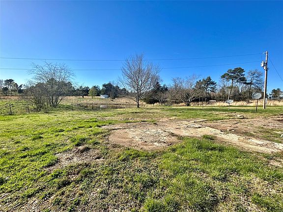 3rd image of 2279 County Road 4110