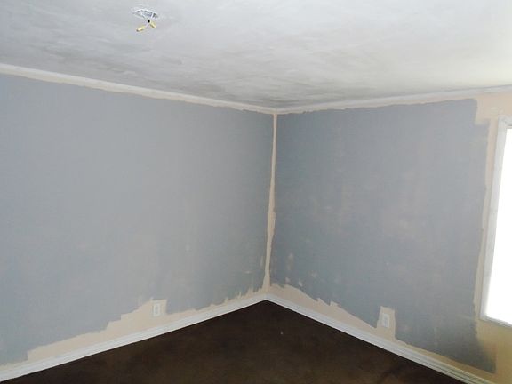 5th image of 415 College St
