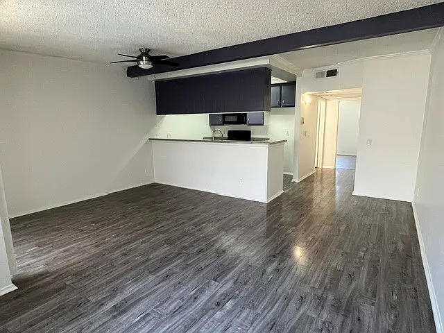 BAIRD APARTMENTS — Photo 10