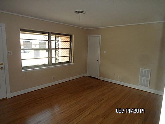 2nd image of 1213 Flamingo Ln