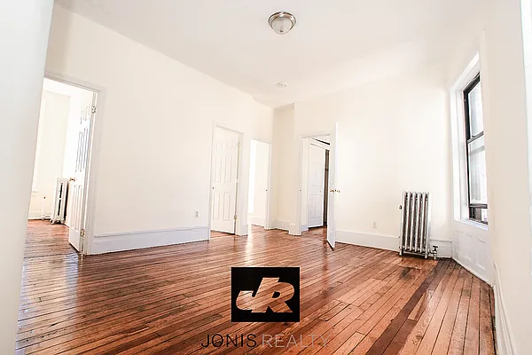 Rented by Jonis Realty | media 15