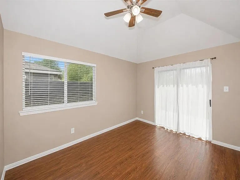 3904 Granby Ln — Photo 21