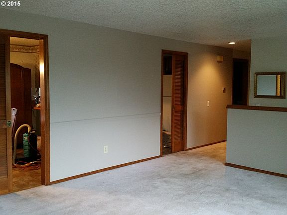 4th image of 10009 NE Sandpiper Cir