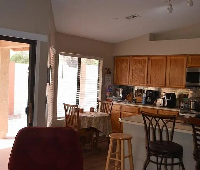 5461 N Waterfield Dr — Photo 7