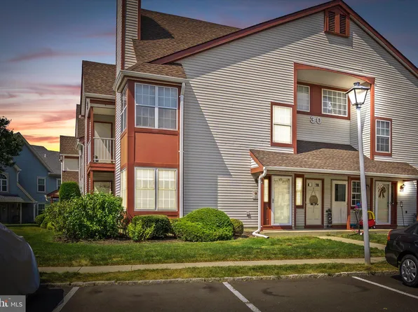 301 Andover Pl, Robbinsville, NJ 08691