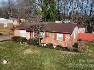 708 Milan Rd E, Charlotte, NC 28216