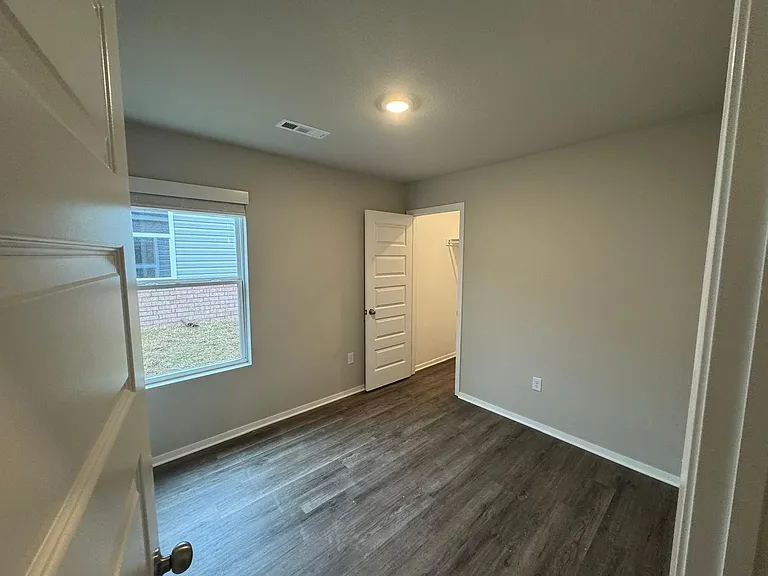 6507 NW Brickhaven St — Photo 5
