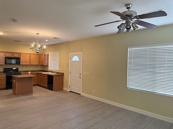 3rd image of 10812 Avenzano St