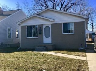 27871 Lasslett St, Roseville, MI 48066