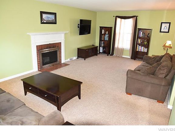5th image of 4832 Meadow Ln