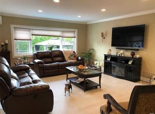 14-34 156th St, Whitestone, NY 11357