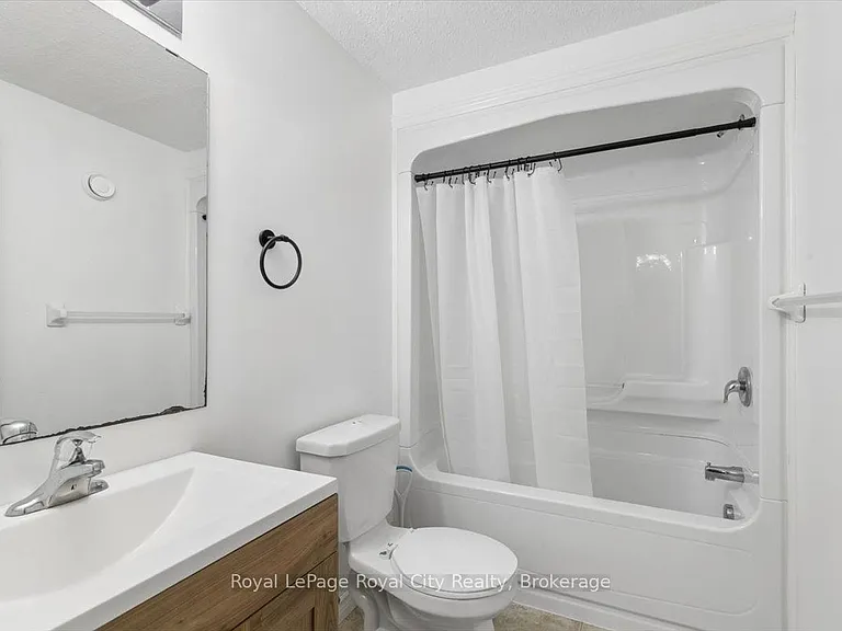 1498 Gordon St #25 — Photo 27