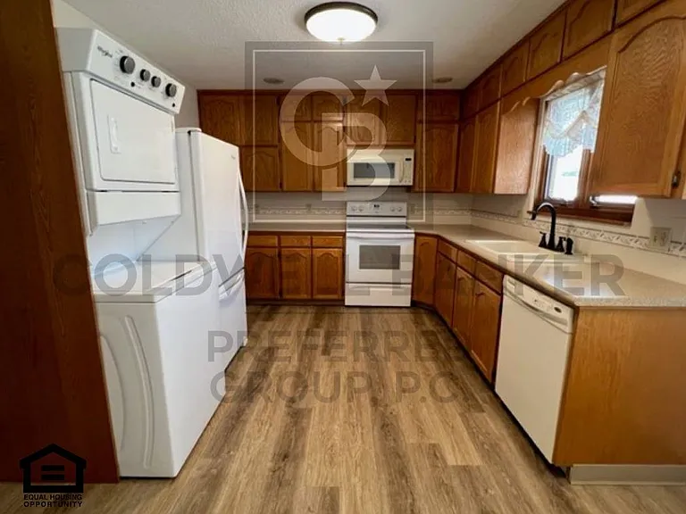 1202 Bel Aire Rd — Photo 8