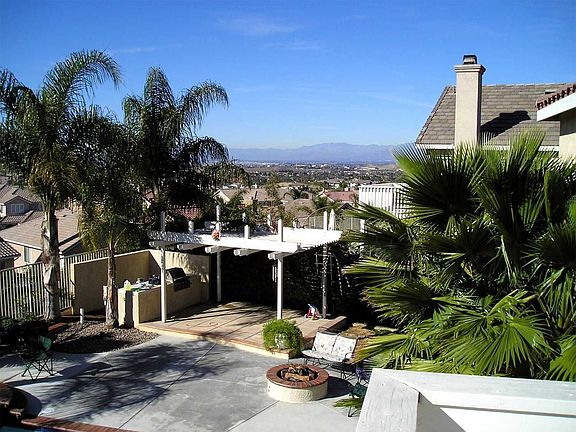 Lanai, BBQ and fire pit