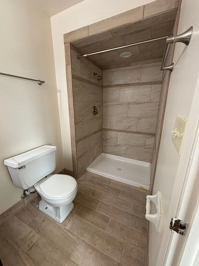 3 Bedroom 2 1/2 Bath Townhome — Photo 2