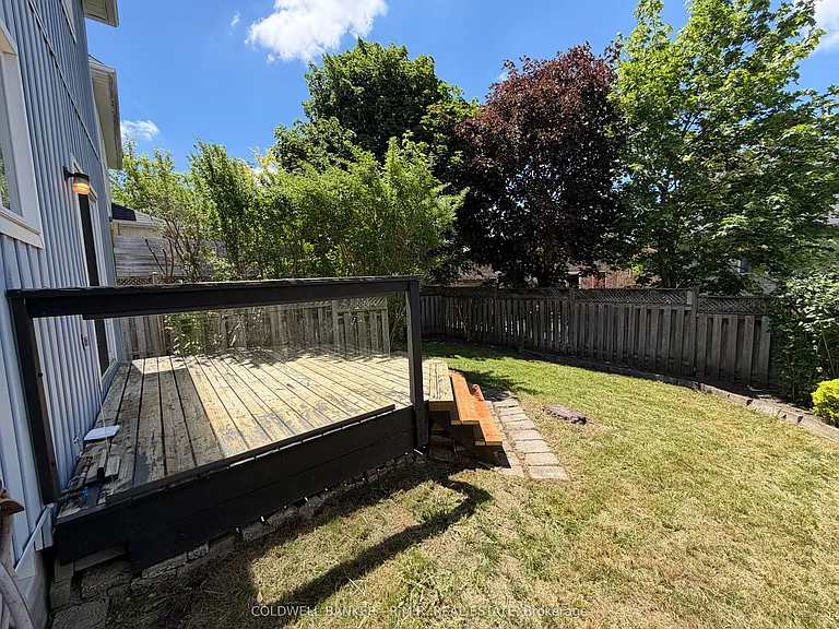 75 Margaret Graham Cres — Photo 34
