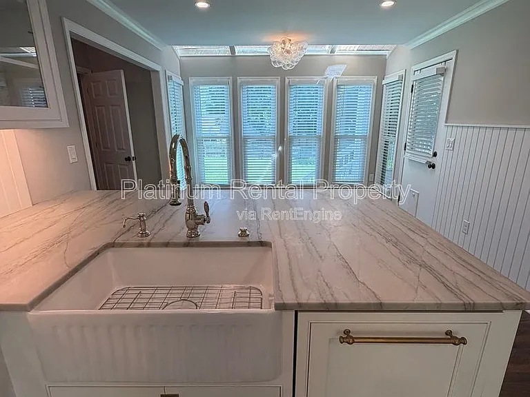 467 Lees Trce SW — Photo 17