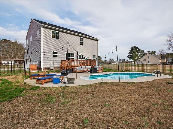 2nd image of 6501 Leafwood Rd