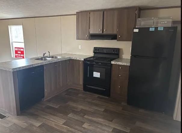 3 bed, 2.0 bath, $1,119 — Photo 3