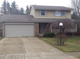 24 Sussex Ct W, Lexington, OH 44904