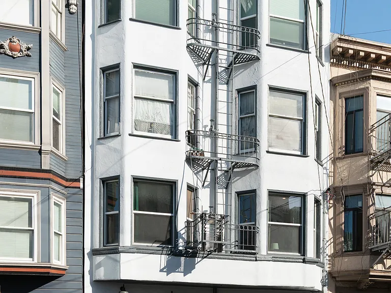1492 Larkin St #3 — Photo 23