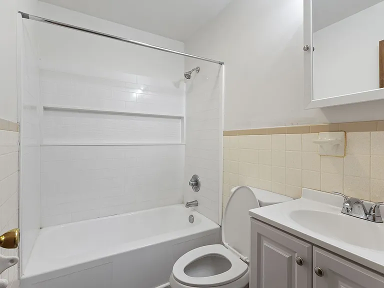242 Dodd St — Photo 14