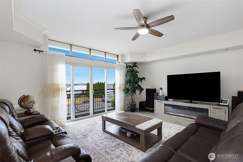 5th image of 320 E 32nd Street #103