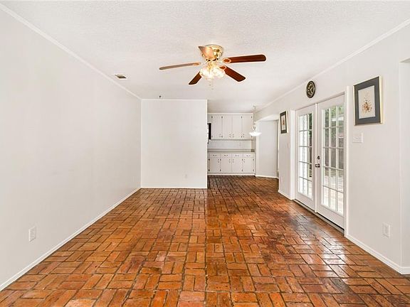 2nd image of 5804 Long Meadow Rd