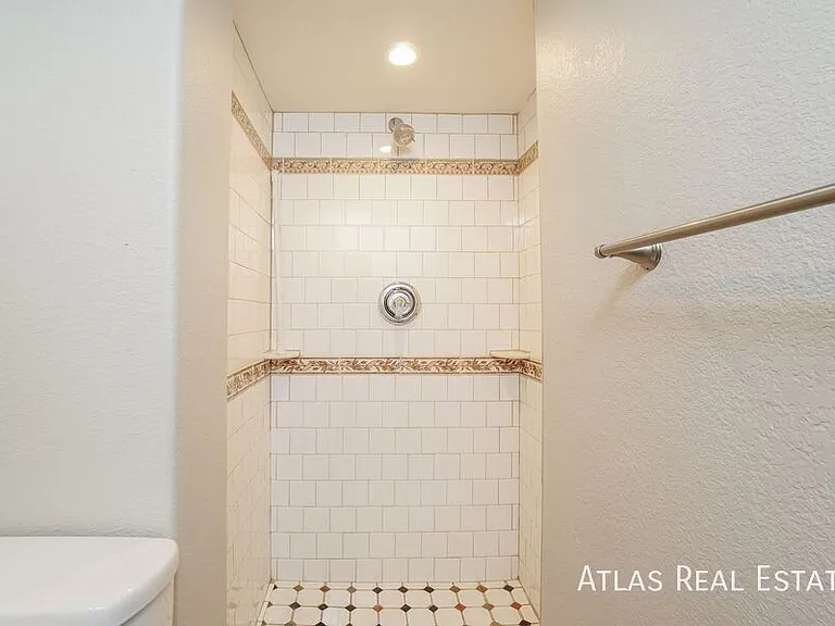 423 N Wahsatch Ave #6 — Photo 8