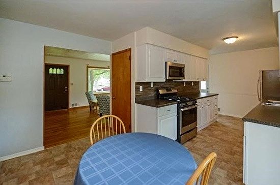 5th image of 648 Martha Ln