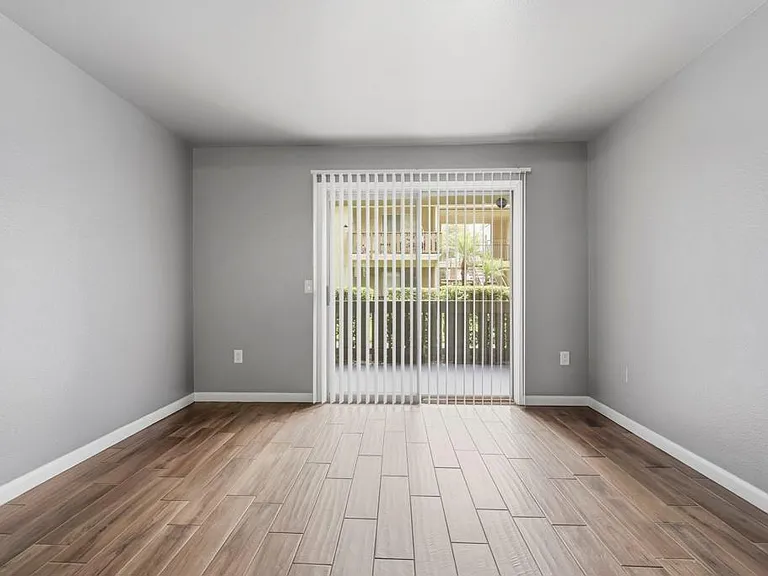 2536 White Oak Pl #5 — Photo 9